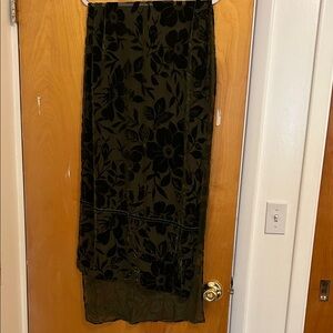 Dark Green Velvet Floral Scarf